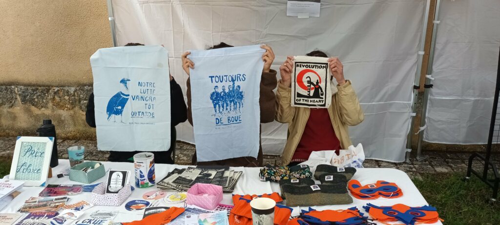Stand de Bassines Non Merci 86