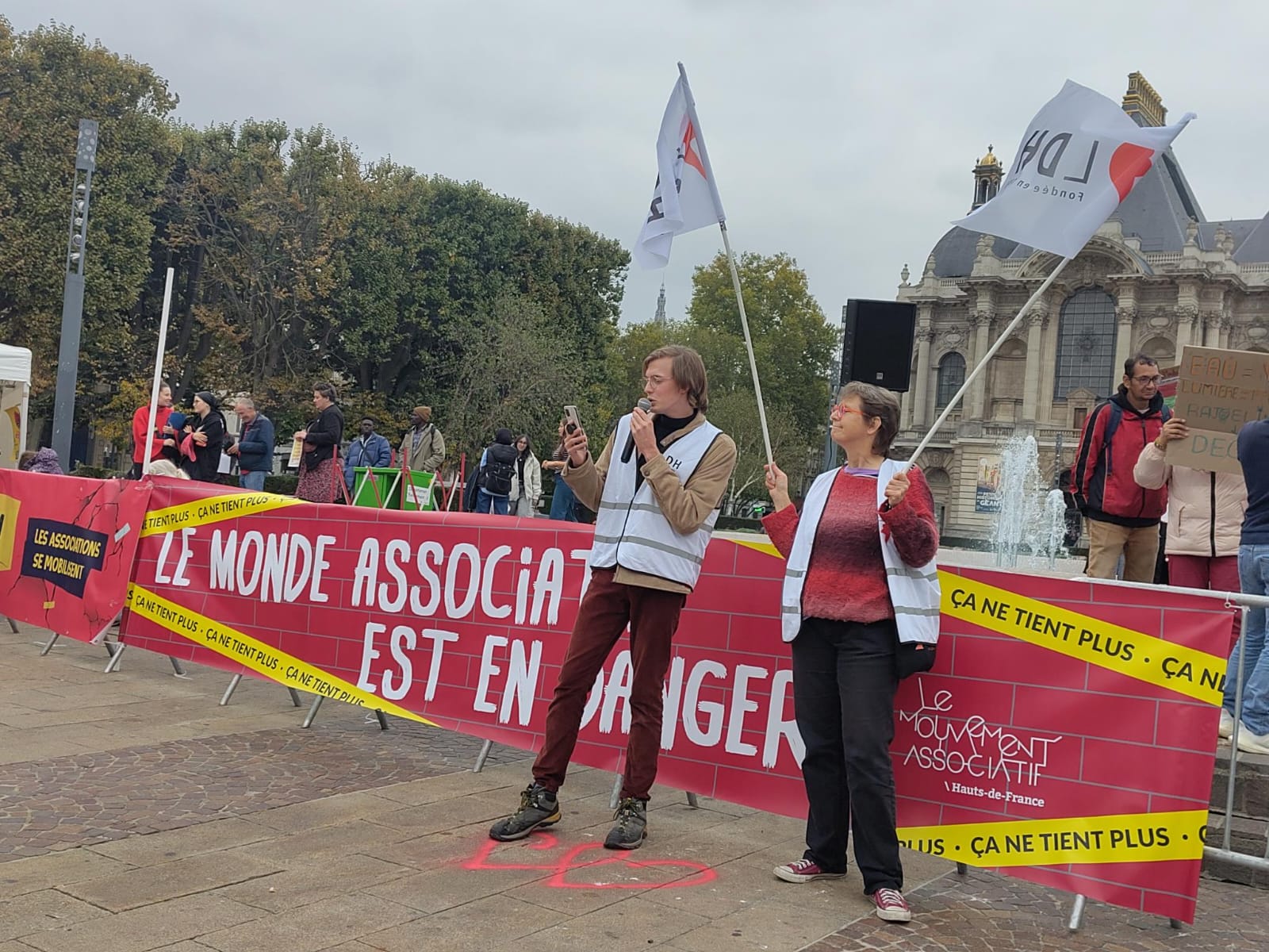 La section présente à la manifestation pour les libertés associatives