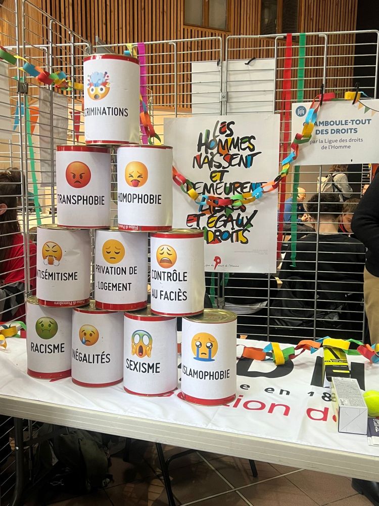 La section présente à la kermesse de l’éducation populaire